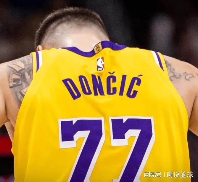 开云在线-湖人又翻车东契奇虎头蛇尾，詹姆斯空有数据，众替补不如一次轮秀