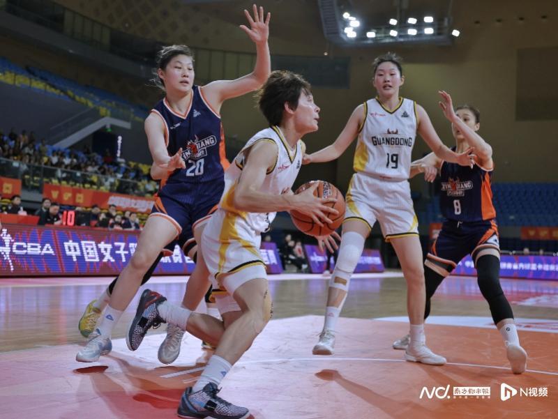 女篮俱乐部杯决赛阶段在清远开赛，广东女篮首战加时憾负